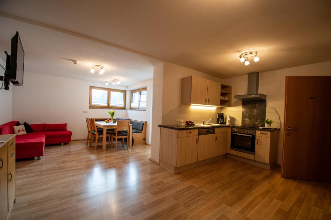 Haus Raggl Apartment Landeck Exterior foto