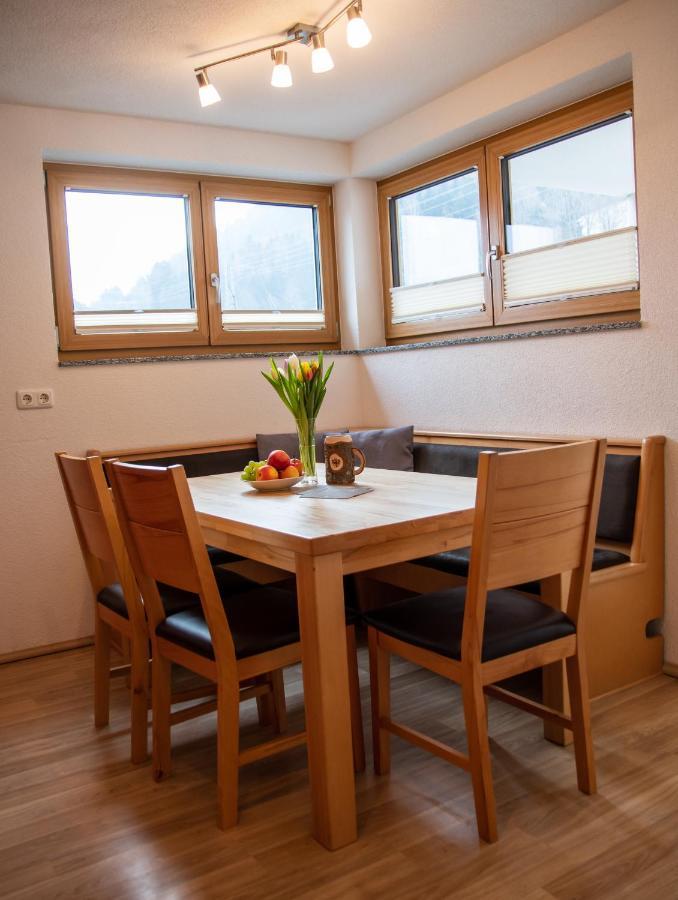 Haus Raggl Apartment Landeck Exterior foto